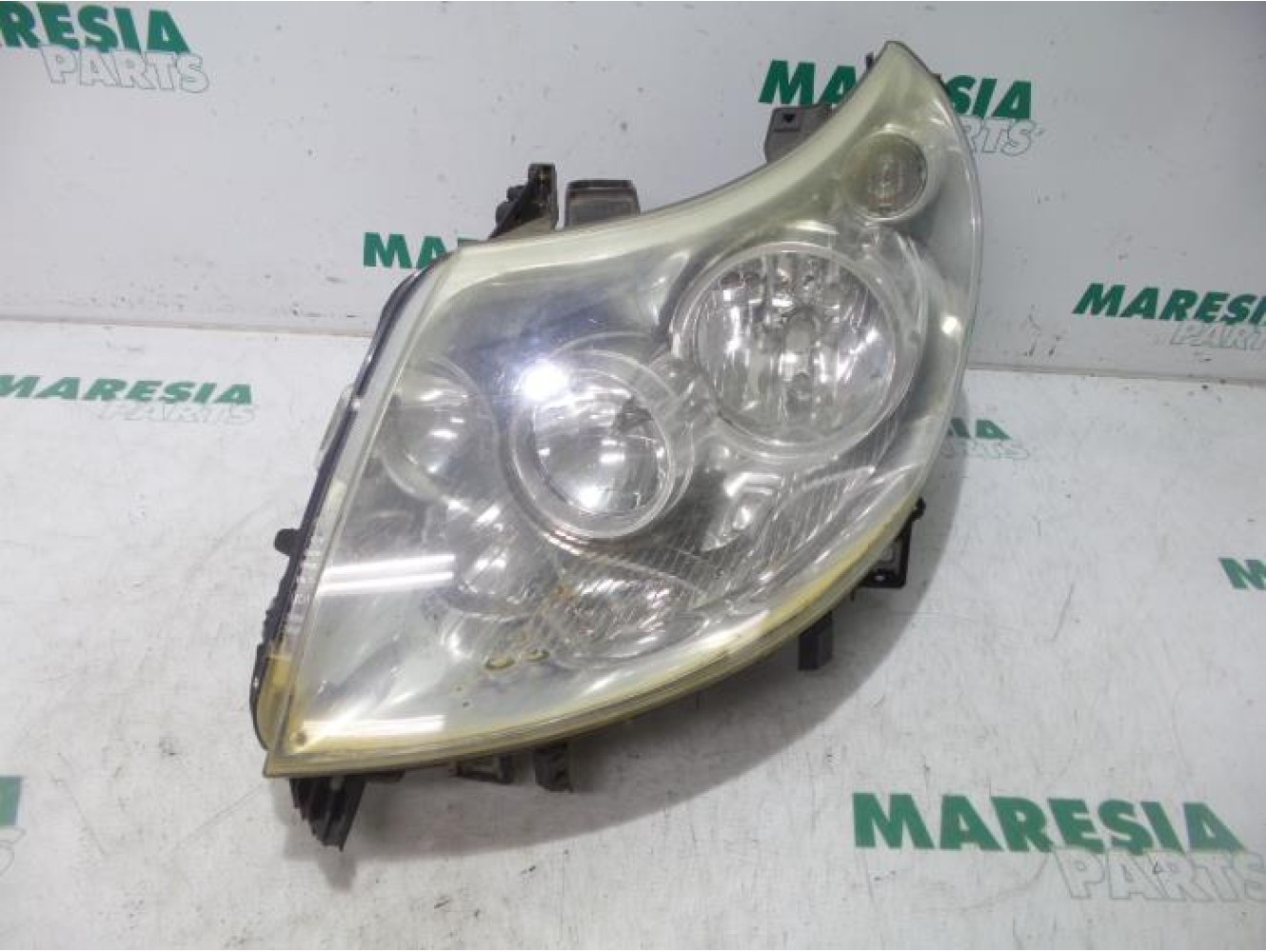 Peugeot - Boxer - Koplamp links