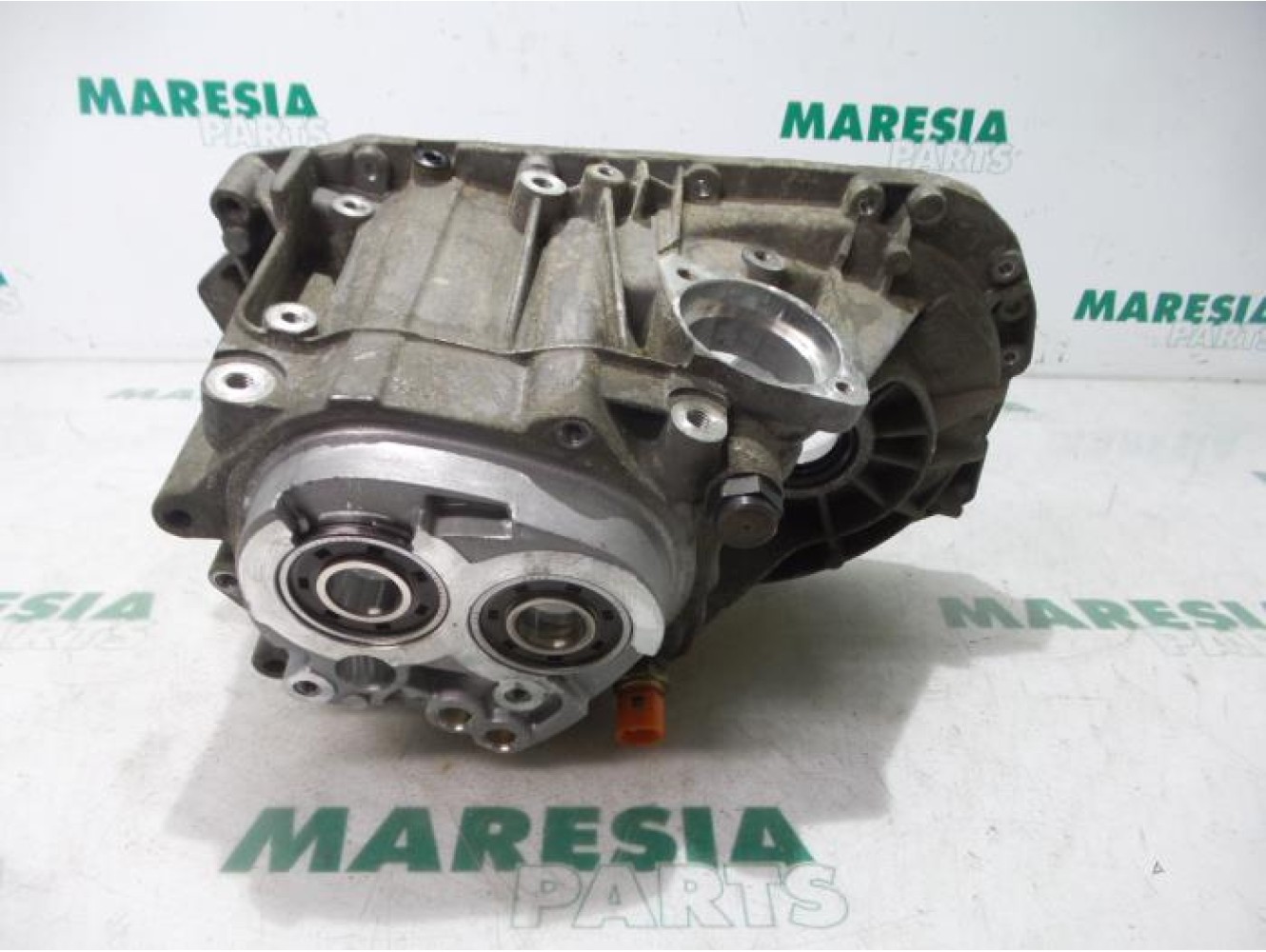 Renault - Clio - Gearbox casing