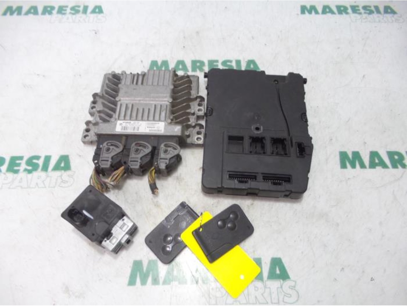 Renault - Megane Scenic - Engine management computer