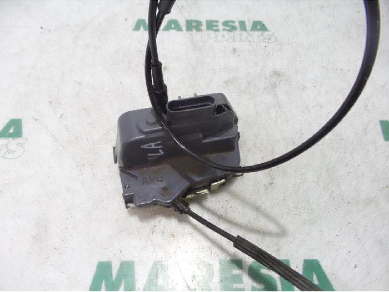 Renault - Megane Scenic - Rear door lock mechanism 4-door, left