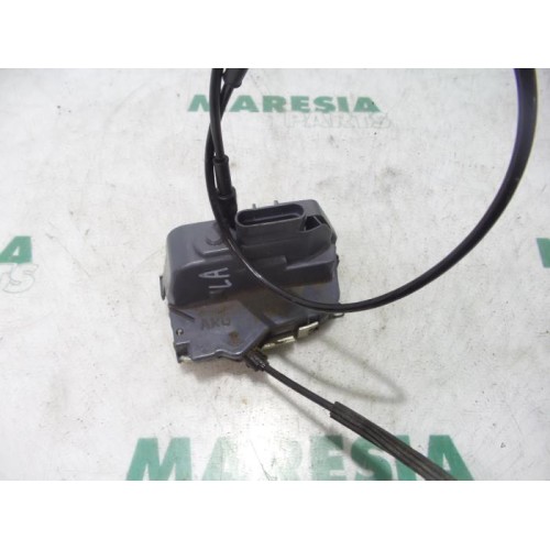 Renault - Megane Scenic - Rear door lock mechanism 4-door, left