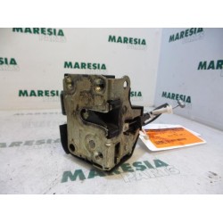 Renault - Megane Scenic - Front door lock mechanism 4-door, right