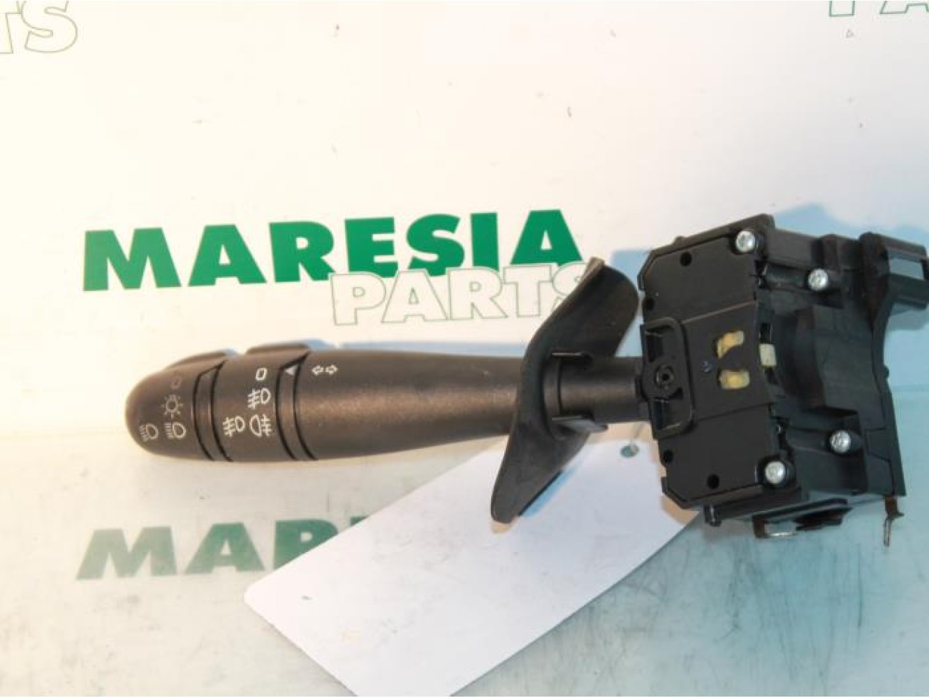 Renault - Megane Scenic - Indicator switch