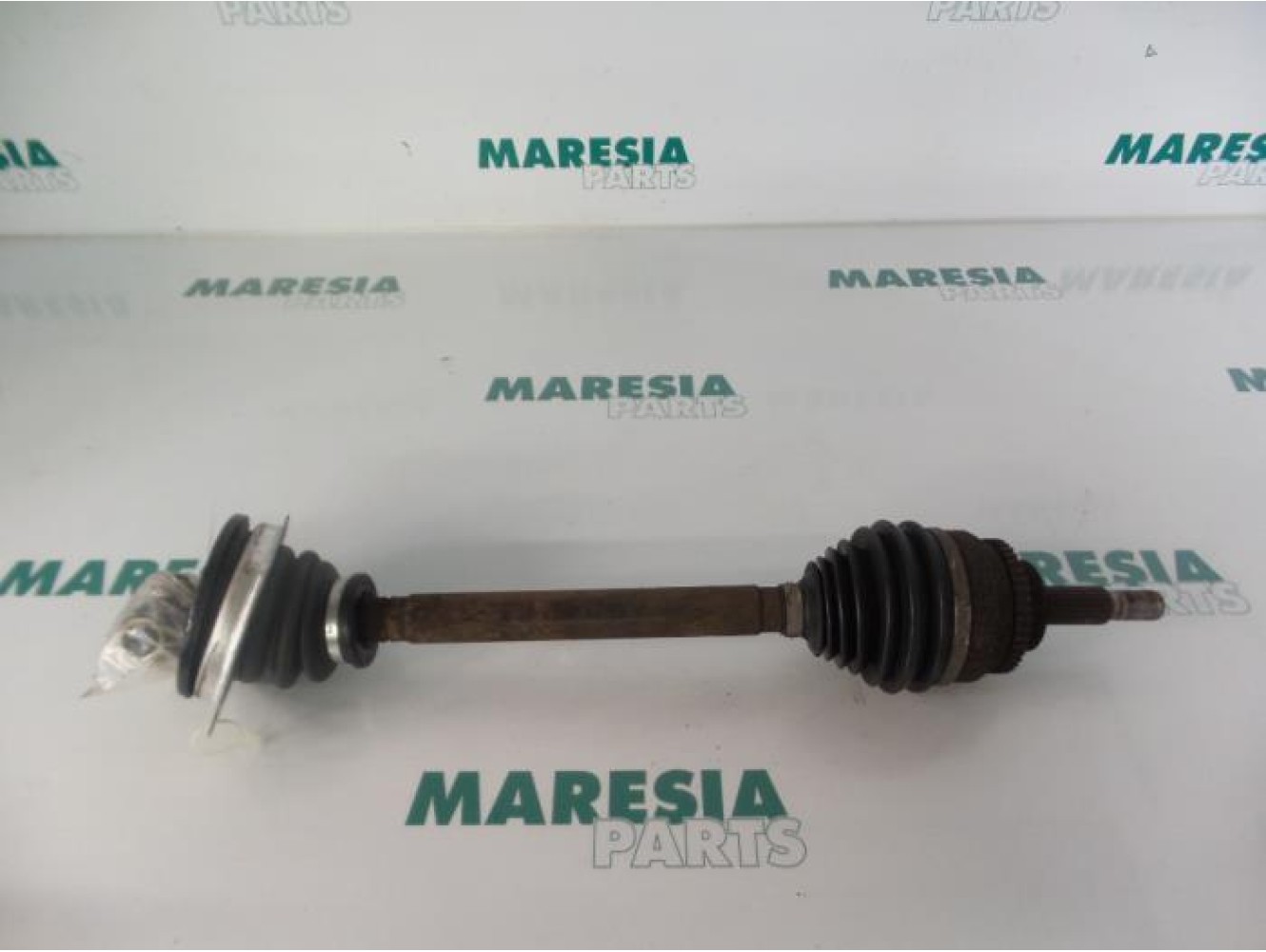 Renault - Megane Scenic - Front drive shaft, left