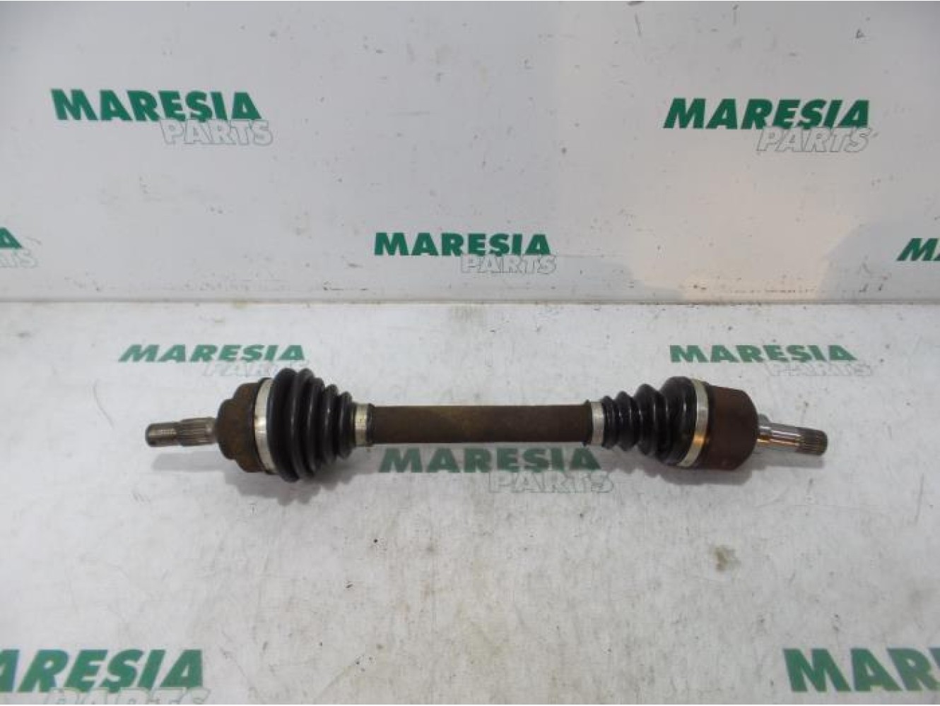 Peugeot - 207 - Aandrijfas links-voor