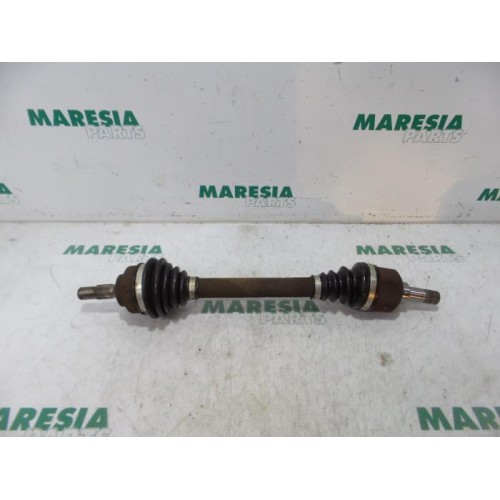 Peugeot - 207 - Aandrijfas links-voor