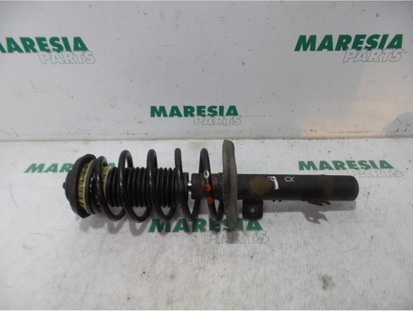 Peugeot - 207 - Front shock absorber rod, right