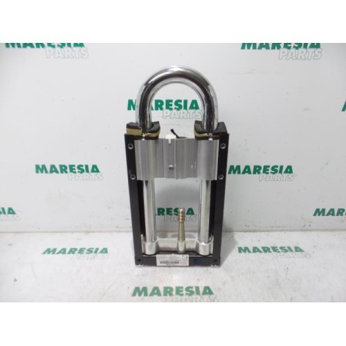 Peugeot - 207 - Roll bar