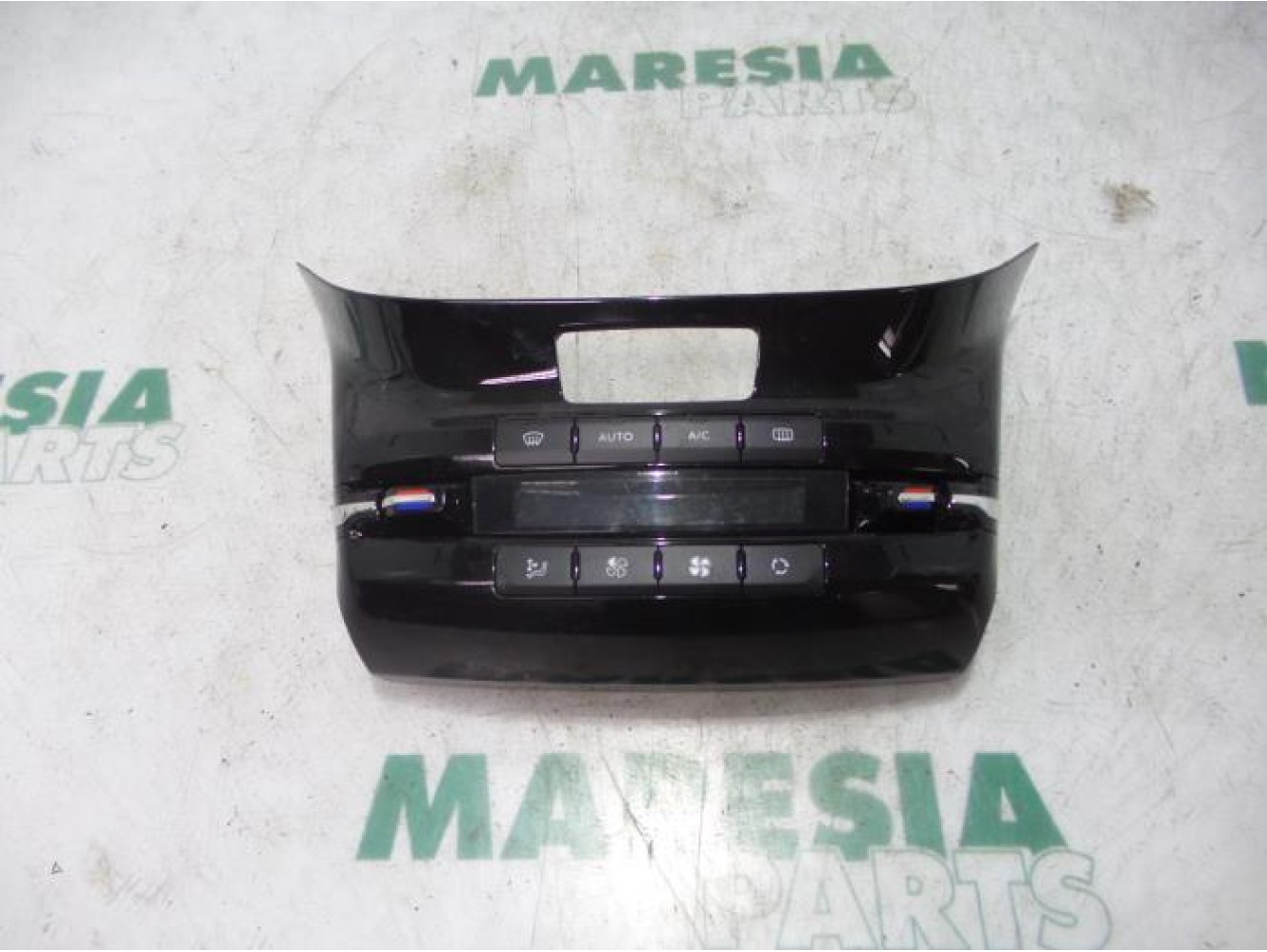 Peugeot - 2008 - Panneau de commandes chauffage