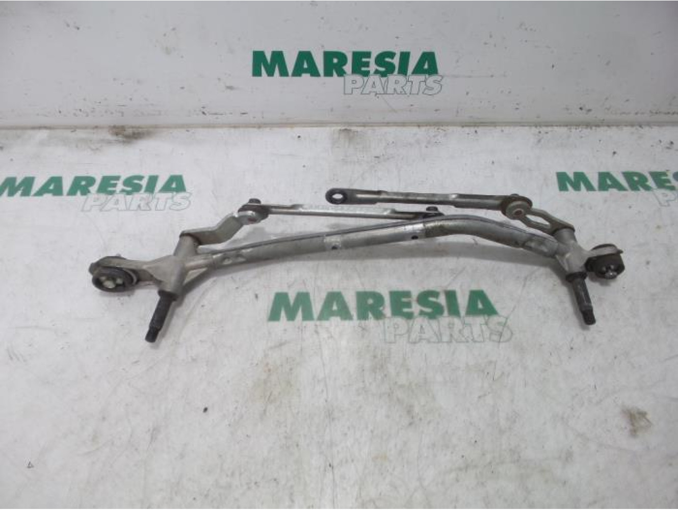 Citroen - DS3 - Wiper mechanism