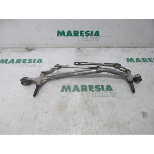 Citroen - DS3 - Wiper mechanism