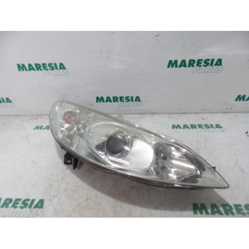 Peugeot - 407 - Headlight, right