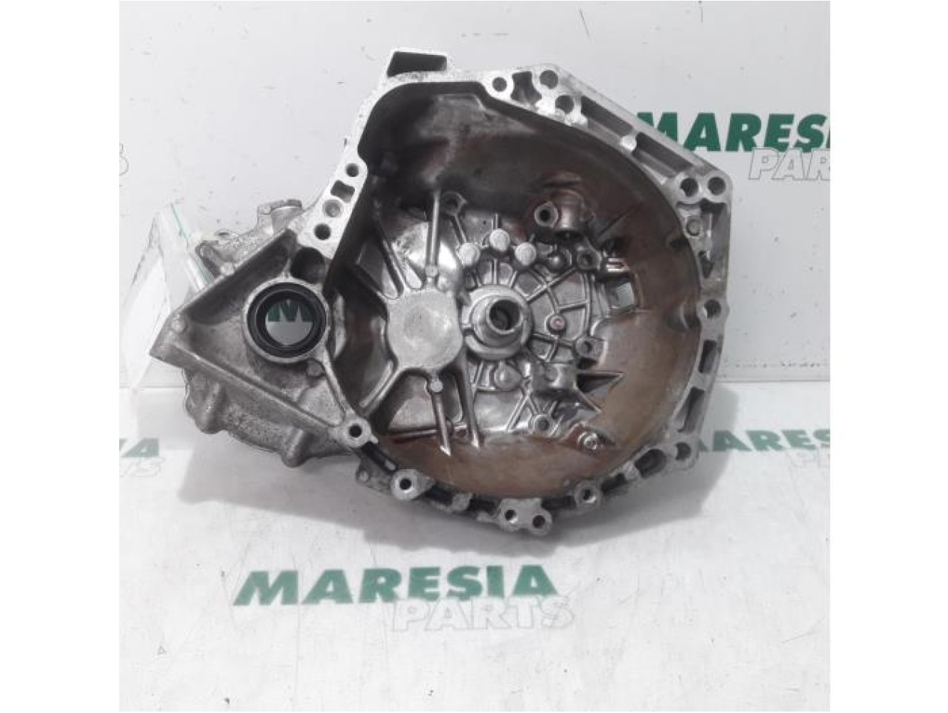 Peugeot - 107 - Gearbox casing