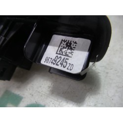 Peugeot - 208 - Multi-functional window switch