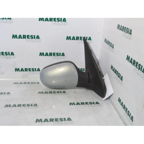 Renault - Clio - Wing mirror, right
