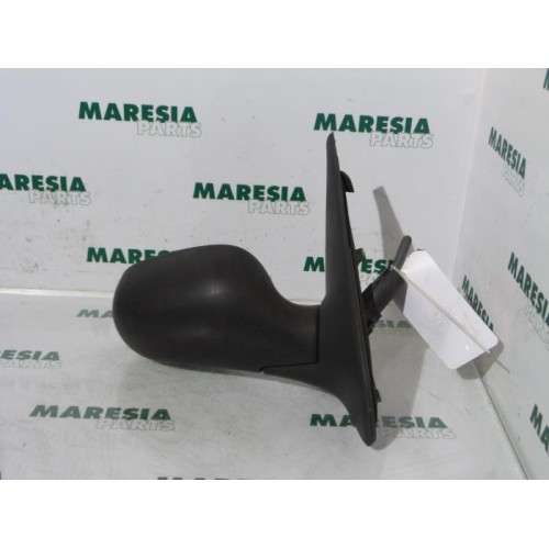 Renault - Clio - Wing mirror, right