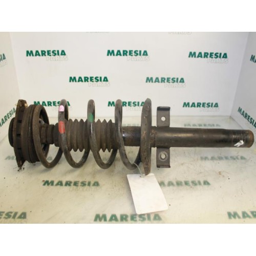 Renault - Megane - Front shock absorber rod, right