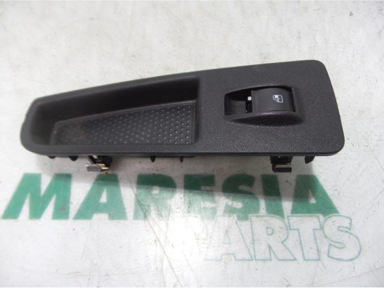 Fiat - Punto - Multi-functional window switch