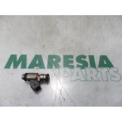 Renault - Clio - Injector (petrol injection)