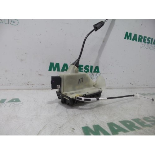 Peugeot - 208 - Door lock mechanism 4-door, front left