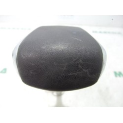 Peugeot - 2008 - Parking brake lever