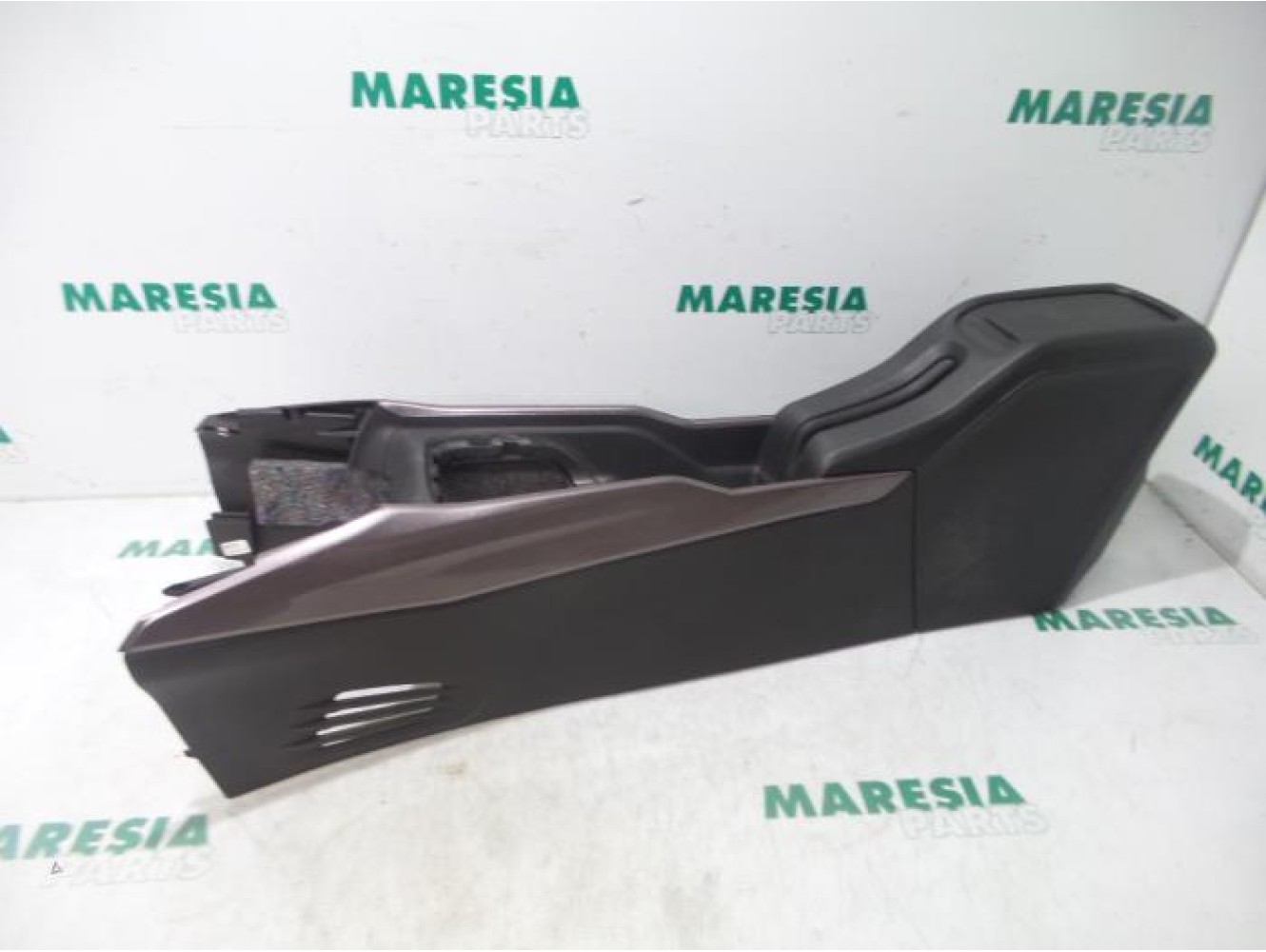 Peugeot - 2008 - Middle console