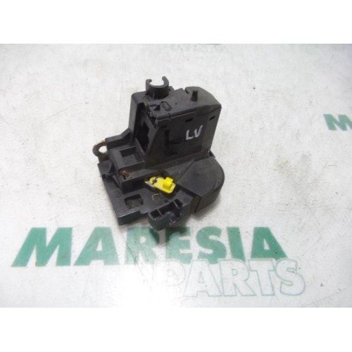 Renault - Megane Scenic - Door lock mechanism 4-door, front left