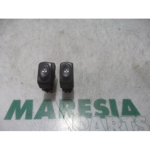 Renault - Megane Scenic - Multi-functional window switch