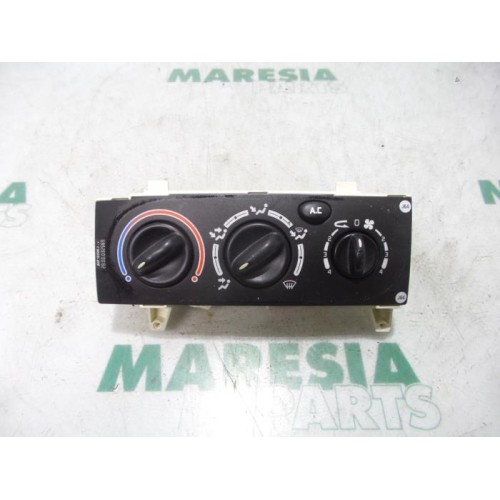 Renault - Megane Scenic - Heater control panel