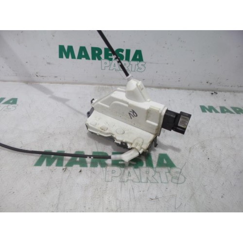 Peugeot - 3008 - Front door lock mechanism 4-door, right