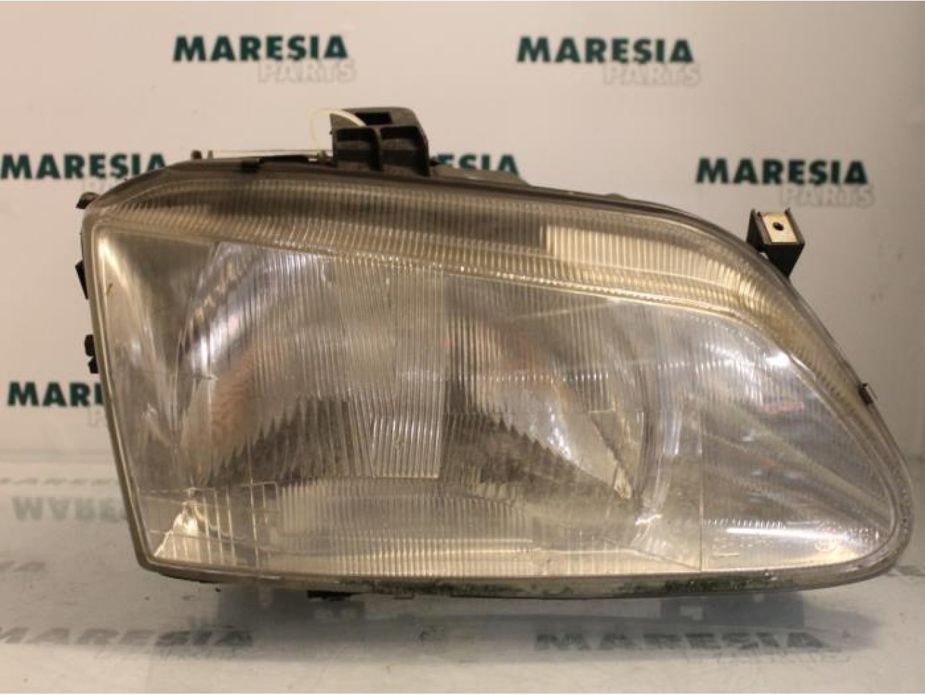 Renault - Megane Scenic - Phare droit