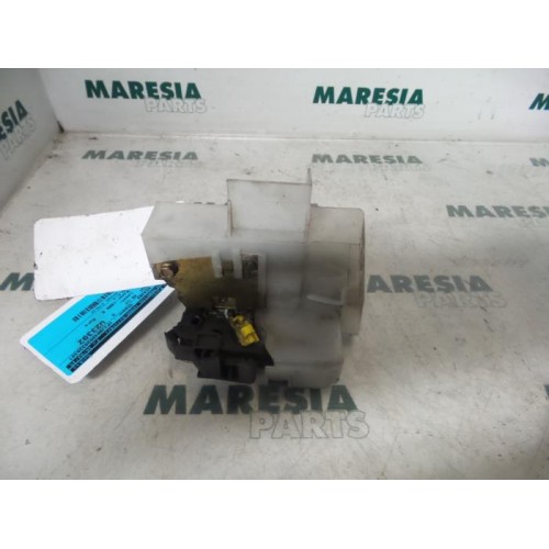 Renault - Megane Scenic - Door lock mechanism 4-door, front left