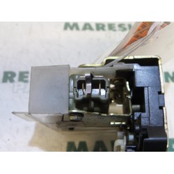 Renault - Megane Scenic - Front door lock mechanism 4-door, right
