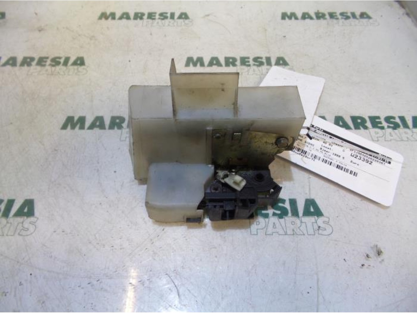Renault - Megane Scenic - Front door lock mechanism 4-door, right