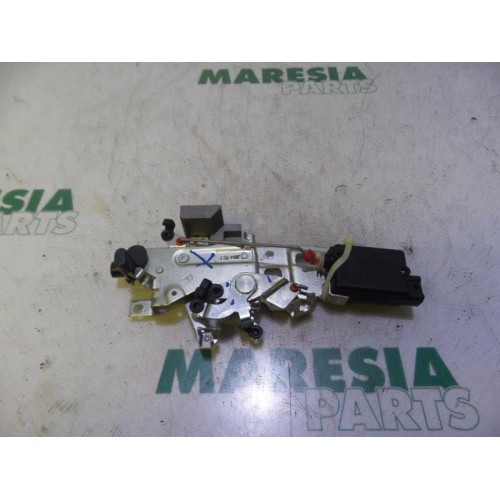 Peugeot - Partner - Sliding door lock mechanism, right