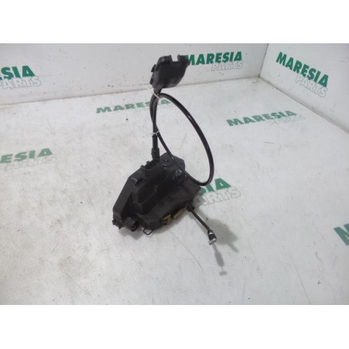 Renault - Megane Scenic - Front door lock mechanism 4-door, right