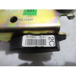 Renault - Megane Scenic - Rear seatbelt, centre