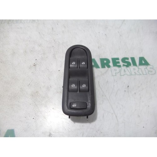 Renault - Megane Scenic - Multi-functional window switch