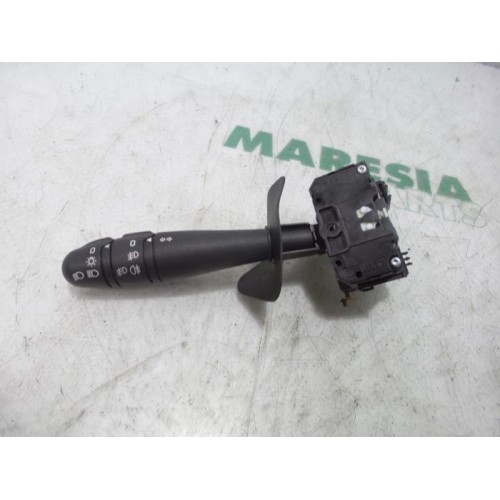 Renault - Clio - Indicator switch