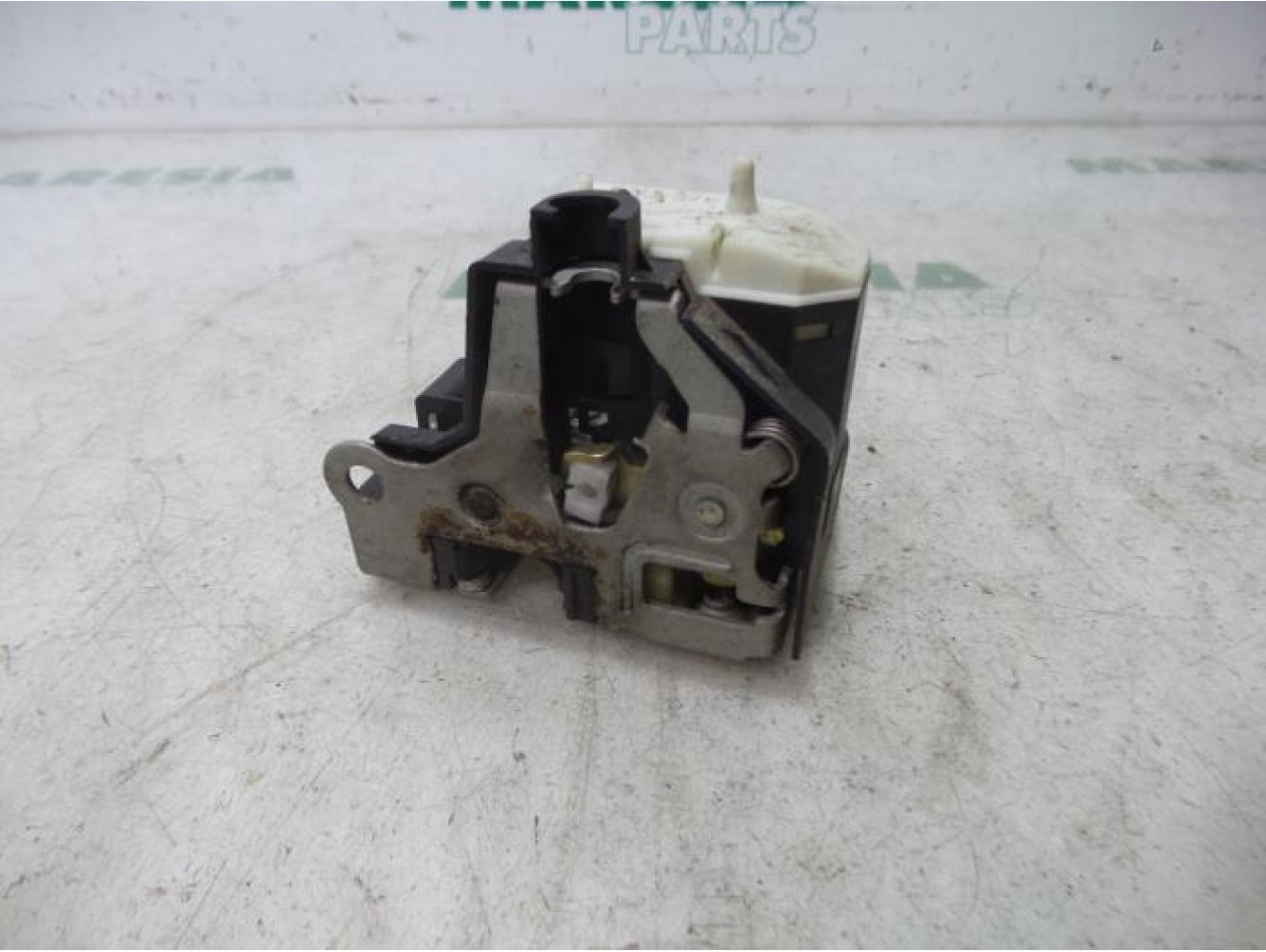 Renault - Clio - Front door lock mechanism 4-door, right