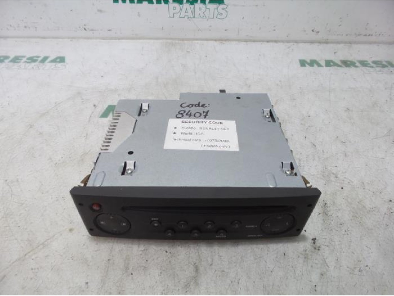 Renault - Clio - Radio CD player