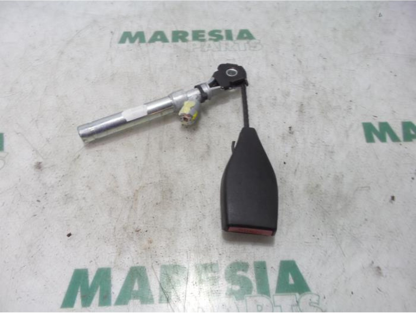 Renault - Clio - Gordelspanner links