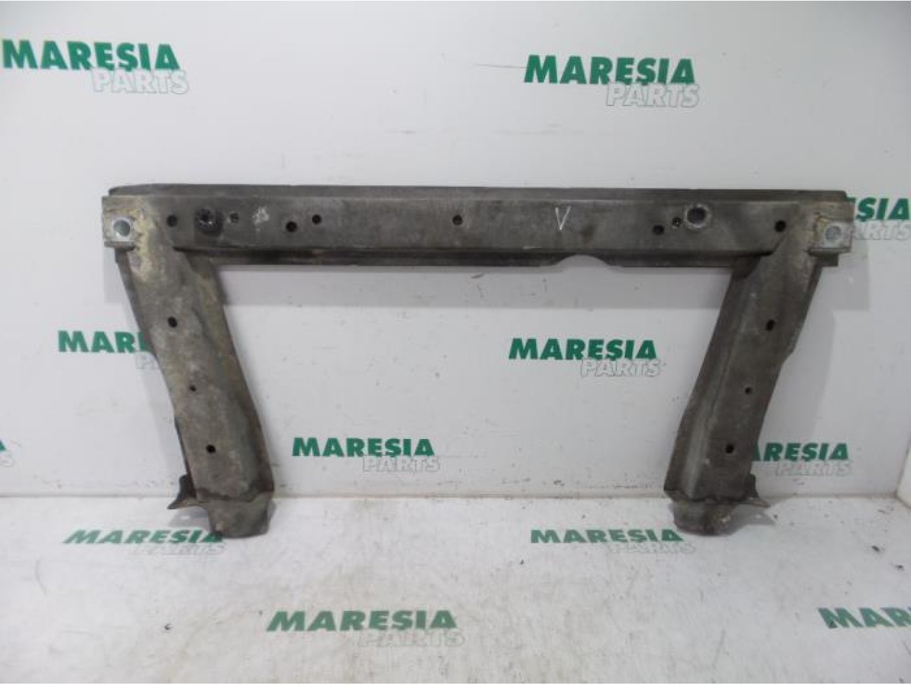Renault - Megane Scenic - Radiator bar
