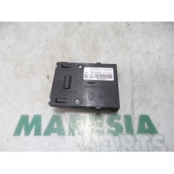 Renault - Megane - Kaartlezer (slot)