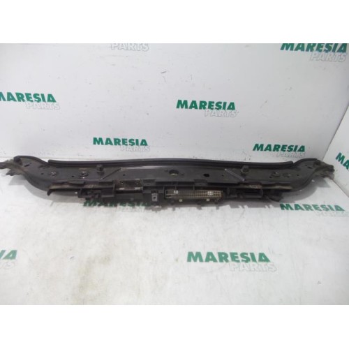 Renault - Megane - Lock plate
