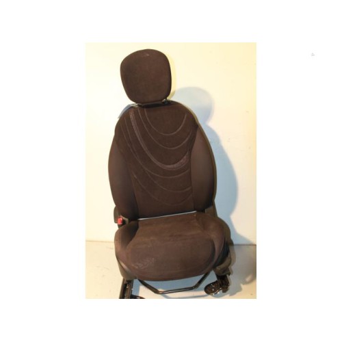 Lancia - Y(Psilon) - Seat, left