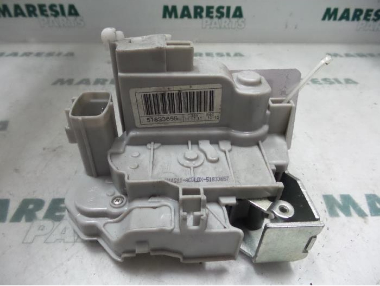 Lancia - Y(Psilon) - Front door lock mechanism 4-door, right