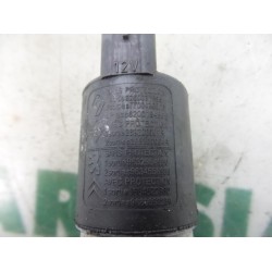 Renault - Megane - Scheibensprüherpumpe vorne