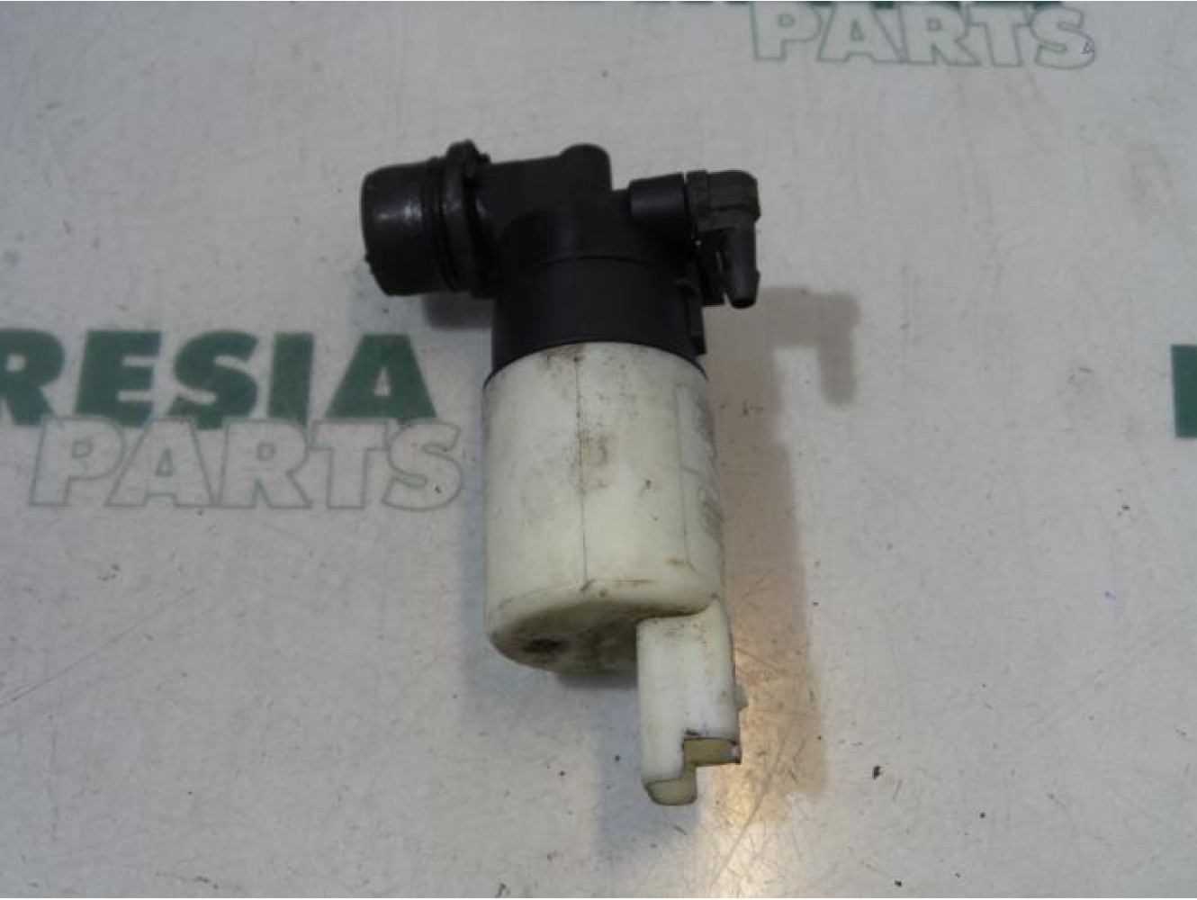 Peugeot - 307 - Windscreen washer pump