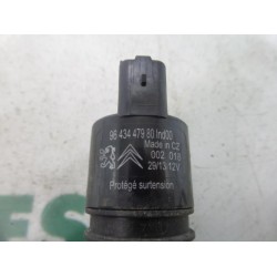 Peugeot - 3008 - Scheibensprüherpumpe vorne